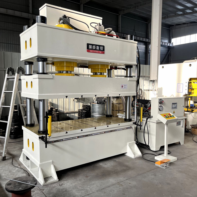 液壓機壓制瓦片