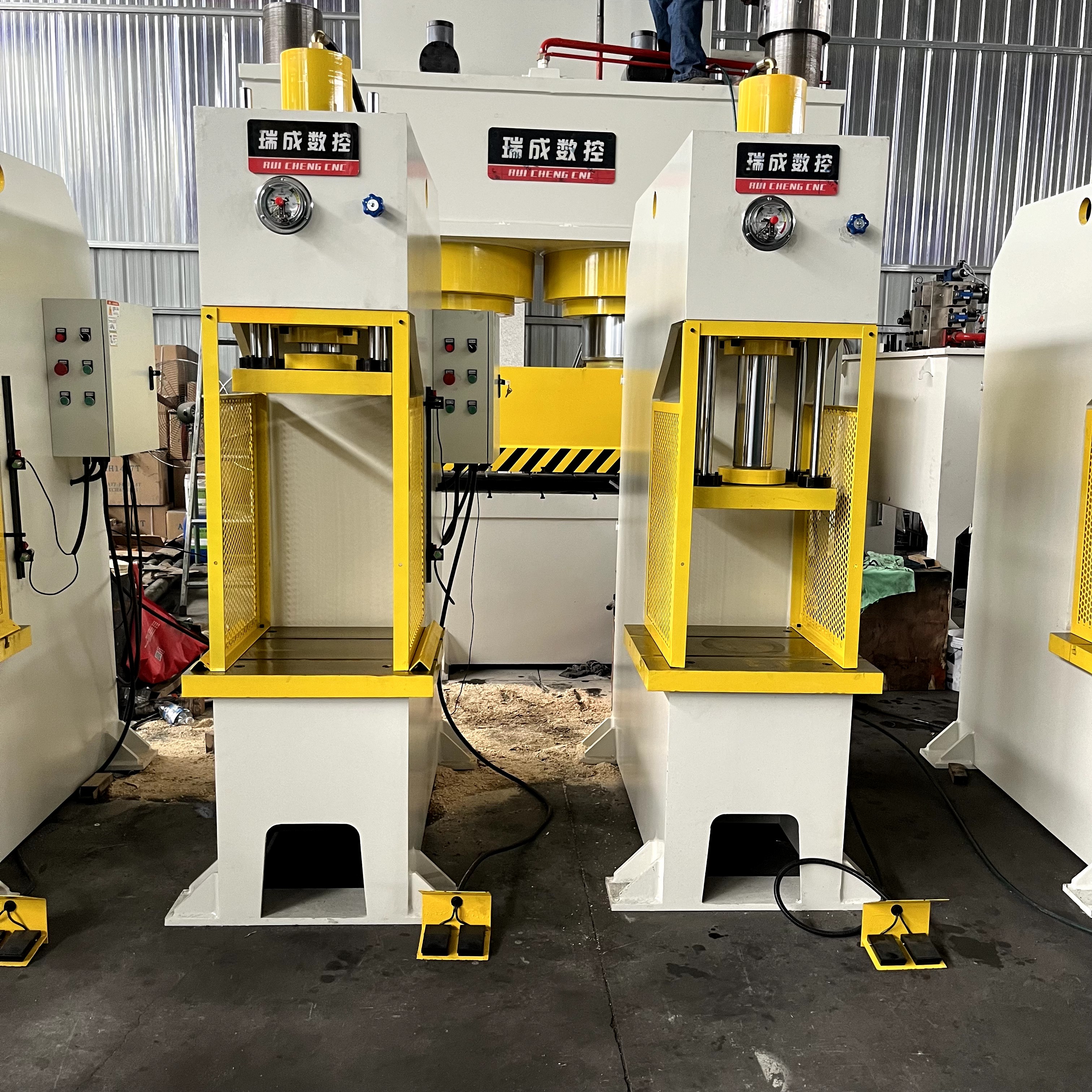 40T 單臂定制型液壓機（出口款?帶防護網）