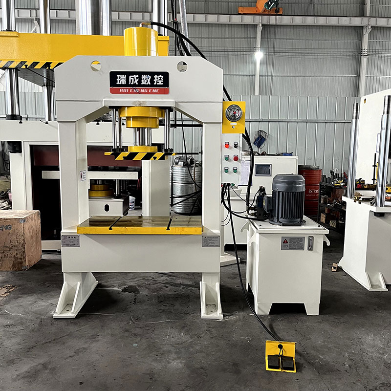 100噸龍門液壓機四柱導向