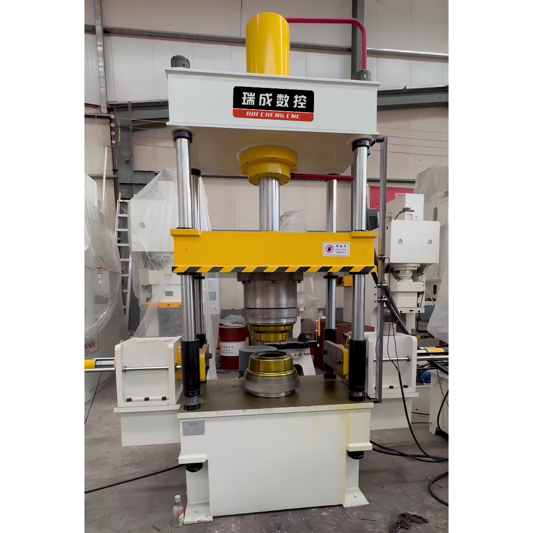 200T輪轂成型液壓機：旋轉模具加持